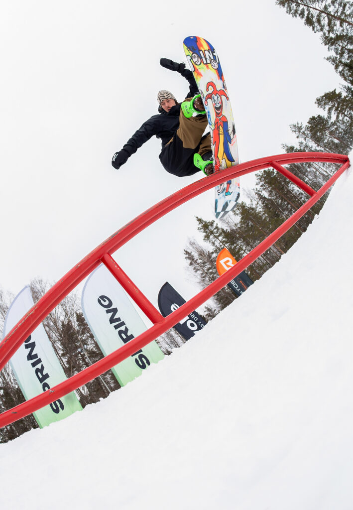 Максим Тихонов сноубордист Joint SNowboards